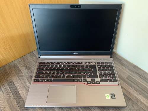 Fujitsu Lifebook E754**Intel Core i5**15.6" FULL HD LED**500GB HDD**8GB RAM**