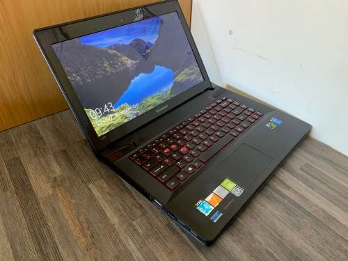 **GAMERS LAPTOP**LENOVO Y430p QUAD CORE i7**16GB MEMORY**NVIDIA GTX 850 DDR5**256GB SSD**14" LED