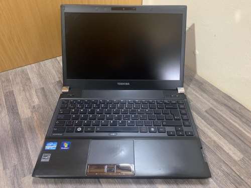 **TOSHIBA PORTEGE R830**ULTRABOOK**CORE i5**4GB RAM, 250GB HDD**