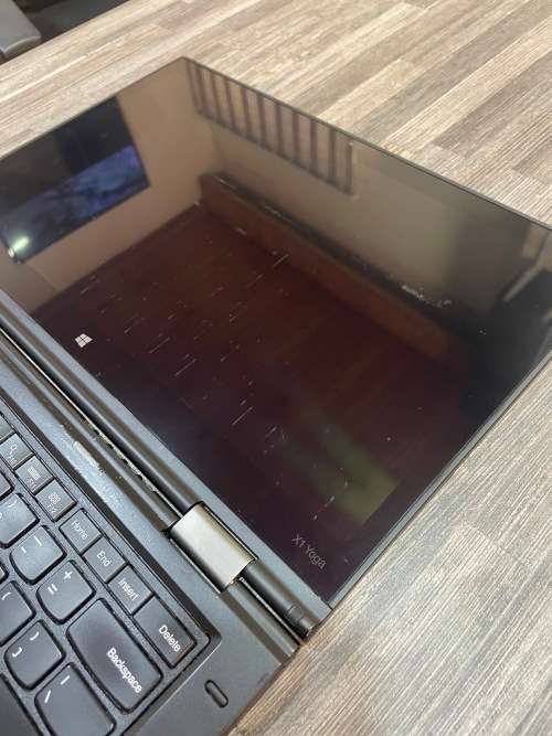 **TOUCH SCREEN**LENOVO X1 YOGA ULTRABOOK**6th Gen CORE i5**128GB SSD**8Gb Memory**