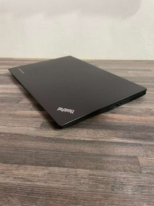**LENOVO X1 CARBON ULTRABOOK**5th Gen CORE i5**128GB SSD**8Gb Memory**QHD TOUCHSCREEN**