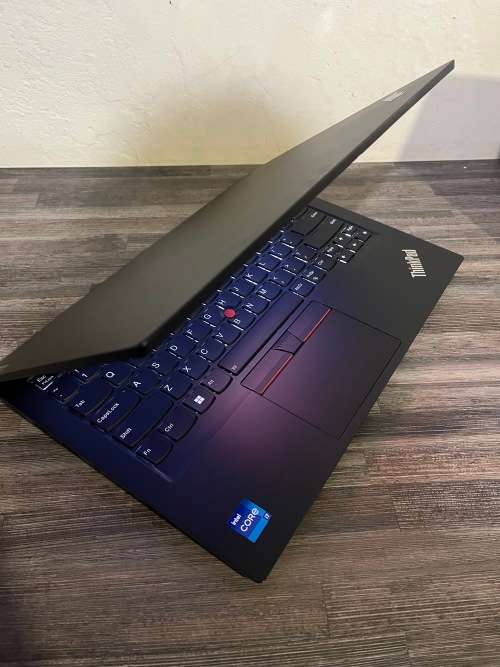 **Lenovo E14**12th gen Core i7**16GB Memory**512GB SSD**14` FULL HD LED**IRIS XE GPU**WARRANTY**