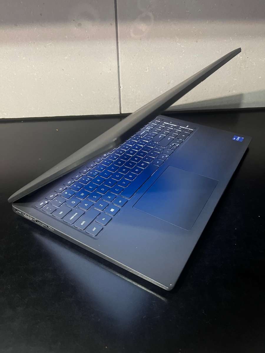 **11th Gen QUAD Core i5 Monster**DELL 3520**11th GEN i5**16GB DDR4 RAM**256 NVME**15.6` FHD LED**