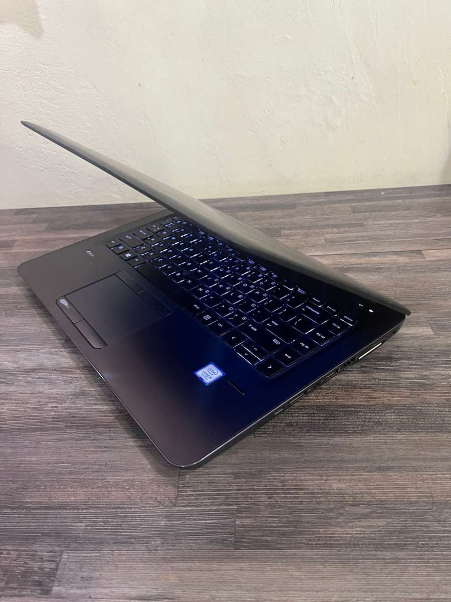 **MONSTER SPEC**HP Zbook 14**Core i5**8GB Ram**AMD FIREPRO GDDR5 Graphics**500GB HDD**