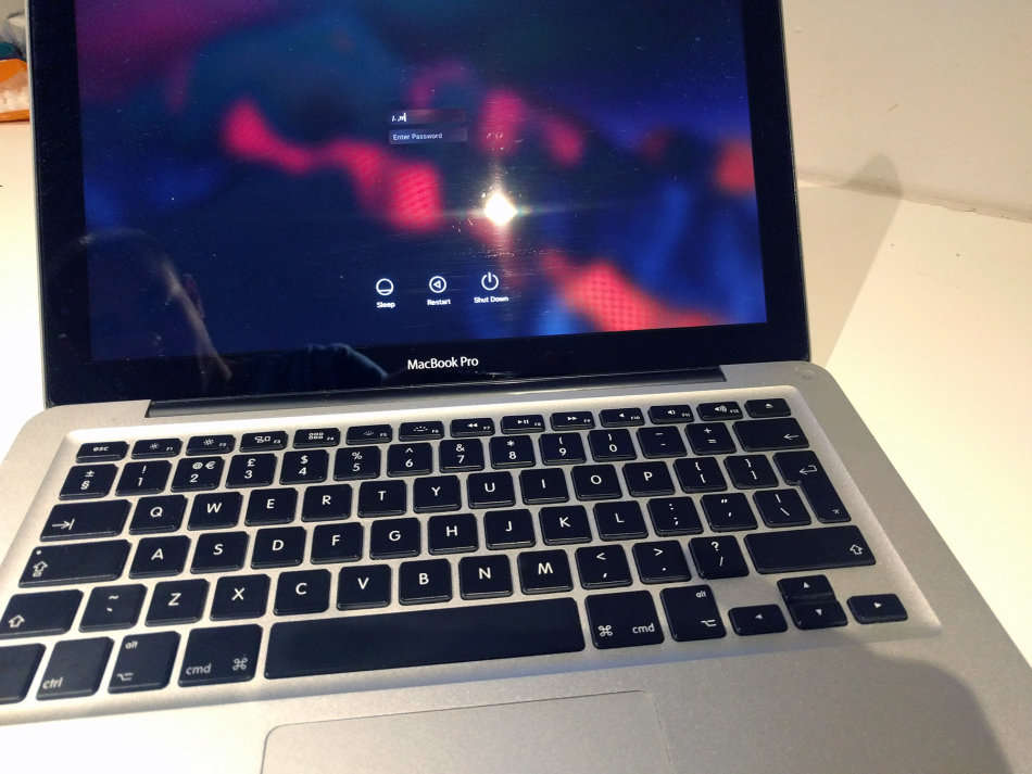 CRAZY PRICE! Macbook Pro 13" Late 2011 with i5, 8GB ram, 500GB HDD **READ DESCRIPTION**
