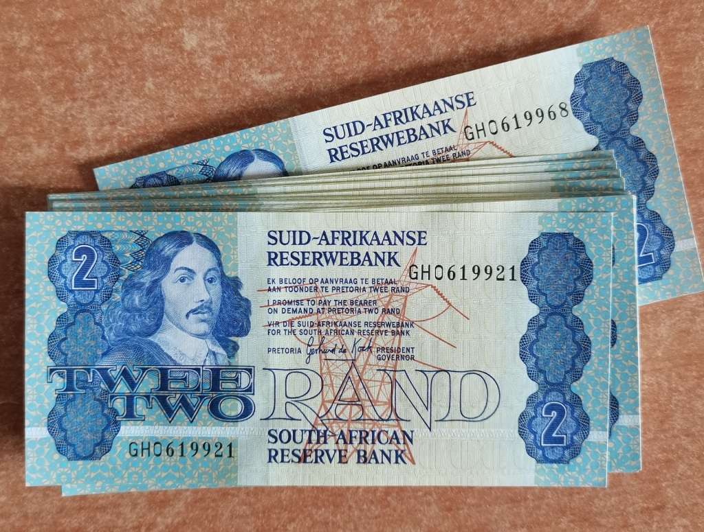 Crazy Low Start!  47xIn Sequence R2 Notes Uncirculated