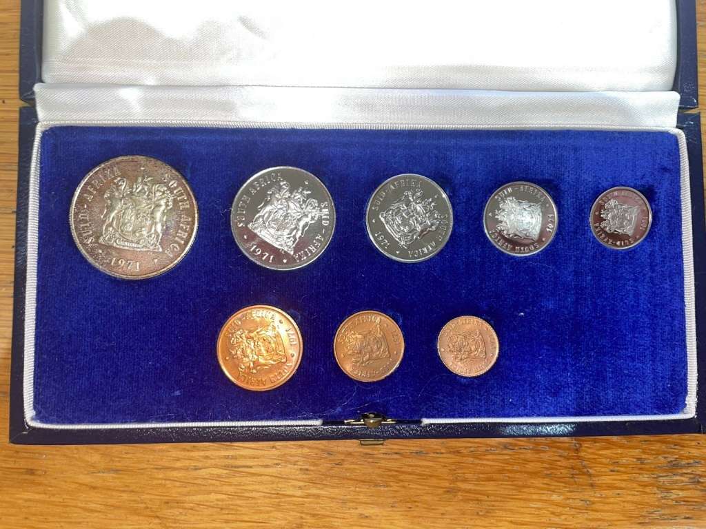 Crazy R1 Start! 1971 Coin Proof Set. See my other R1 Auctions!