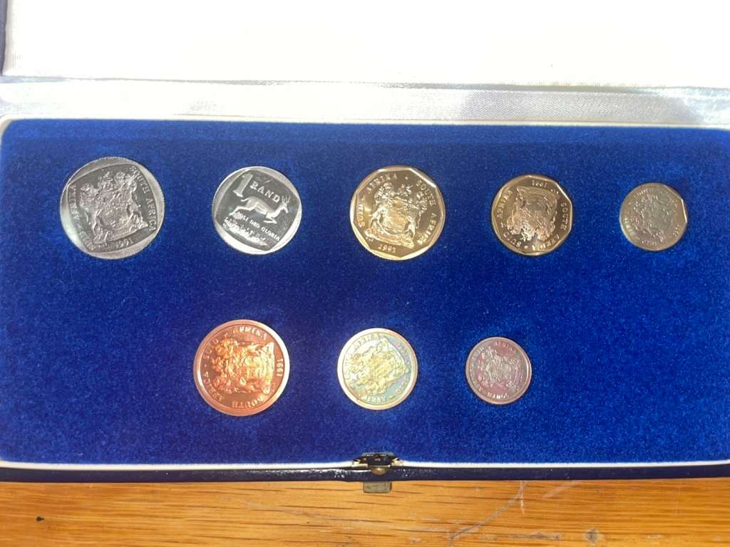 Crazy R1 Start! 1991 Coin Proof Set. See my other R1 Auctions!