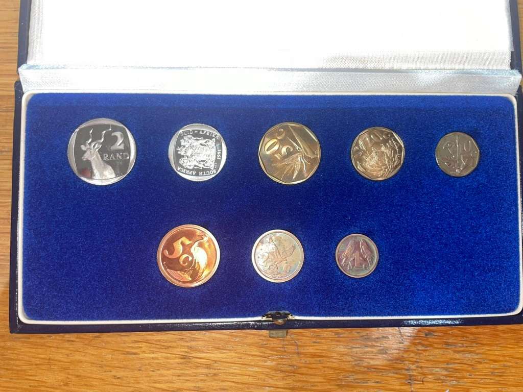 Crazy R1 Start! 1991 Coin Proof Set. See my other R1 Auctions!