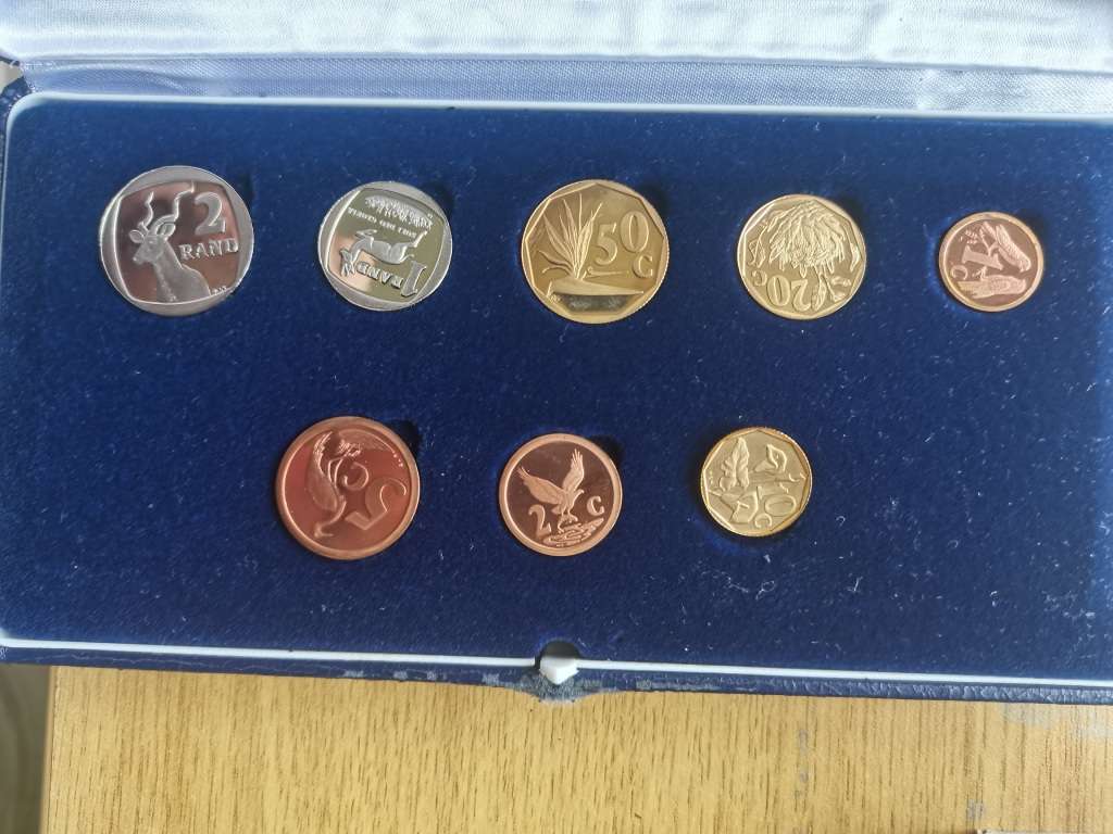 Crazy R1 Start! 1993 Coin Proof Set. See my other R1 Auctions!