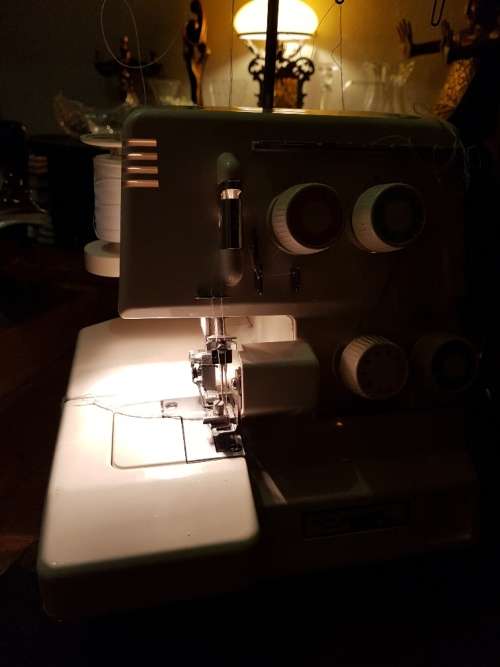 Empisal Over locker Model S 4 D Sewing Machine 4 Threads with Pedal and Wires