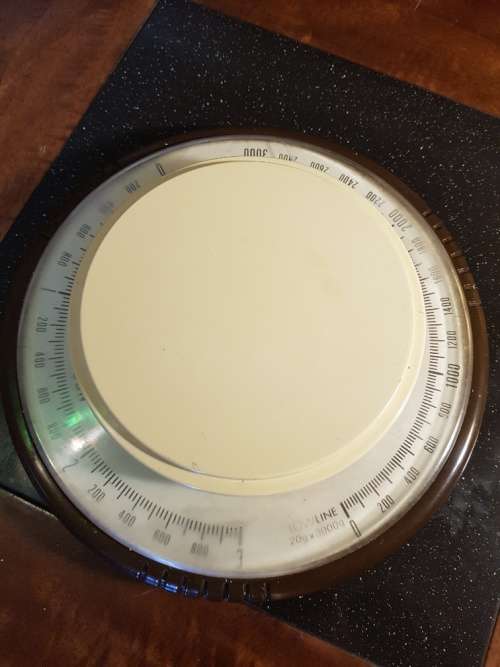 Vintage Hanson Plastic Scale in grams to 3 kg's