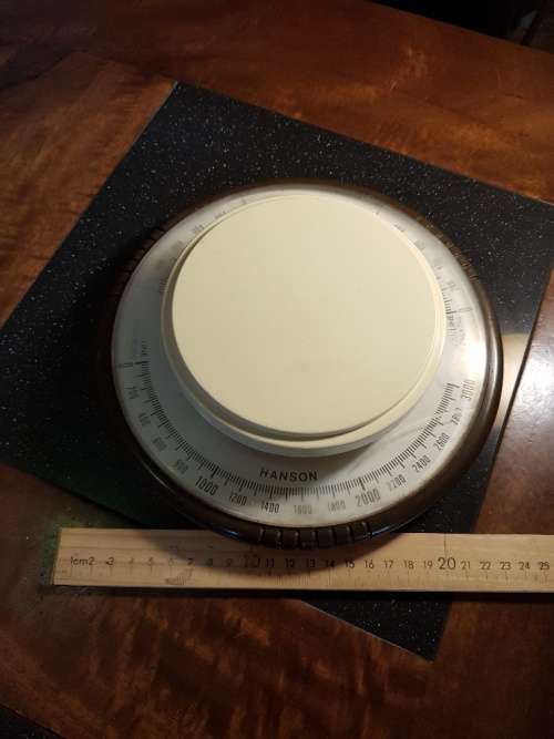 Vintage Hanson Plastic Scale in grams to 3 kg's