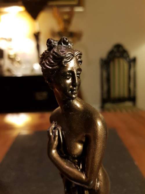 Resin Bronze Color Classic Figurine 24cm