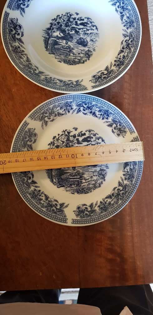 Royal England 4 Place setting Dinner Set in Blue and White Boxed