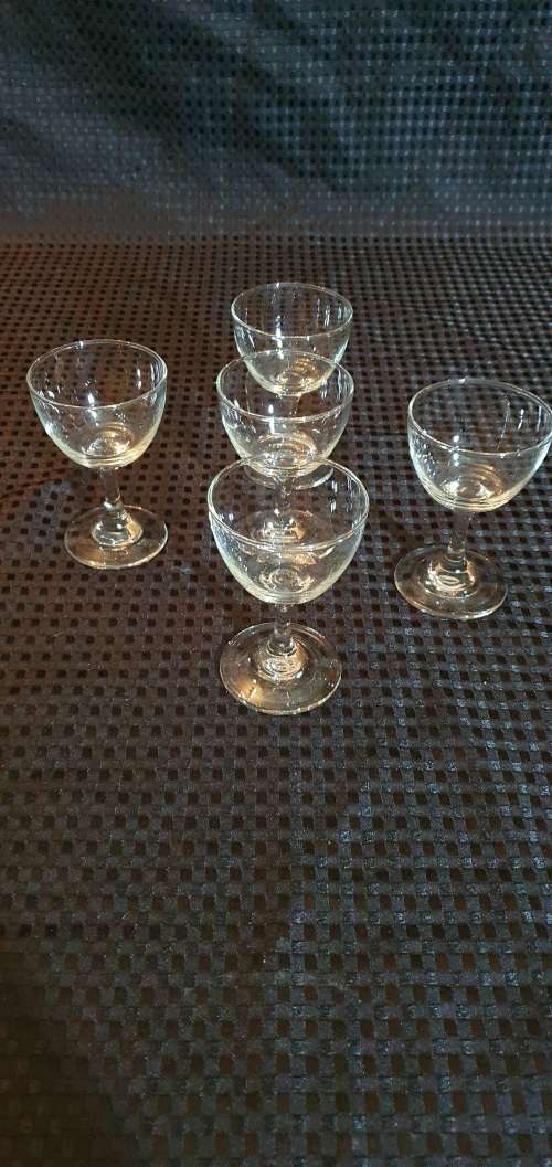 5 Fine Sherry Glasses