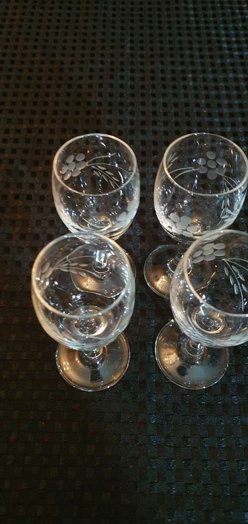 4 Grape Cut Sherry Glasses