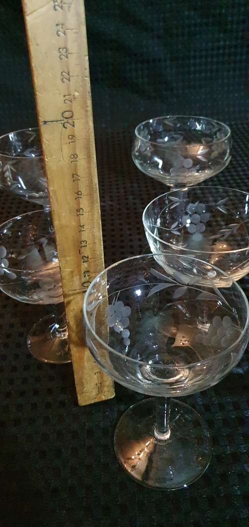 8 Odd Grape Cut Chapagne Glasses