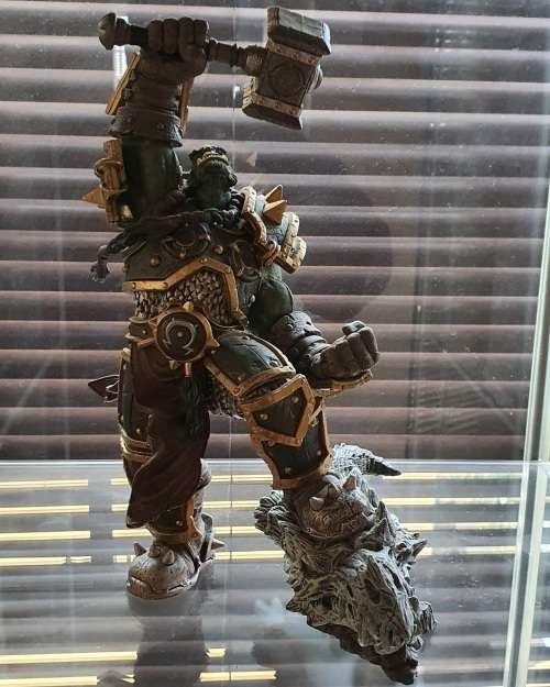 WOW World of Warcraft Orc Warchief Thrall PVC Action Figure Statue