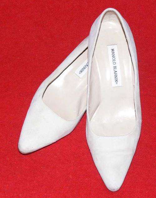 Manolo Blahnik sonte coloured court shoes
