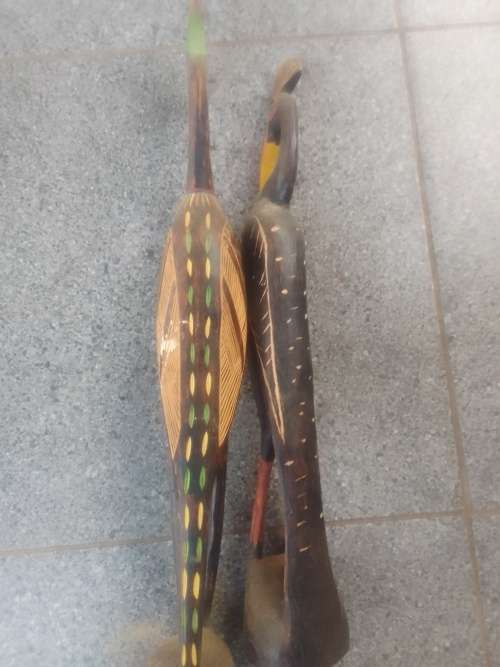 2 wooden birds. 60cm in height
