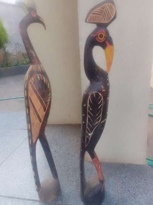 2 wooden birds. 60cm in height