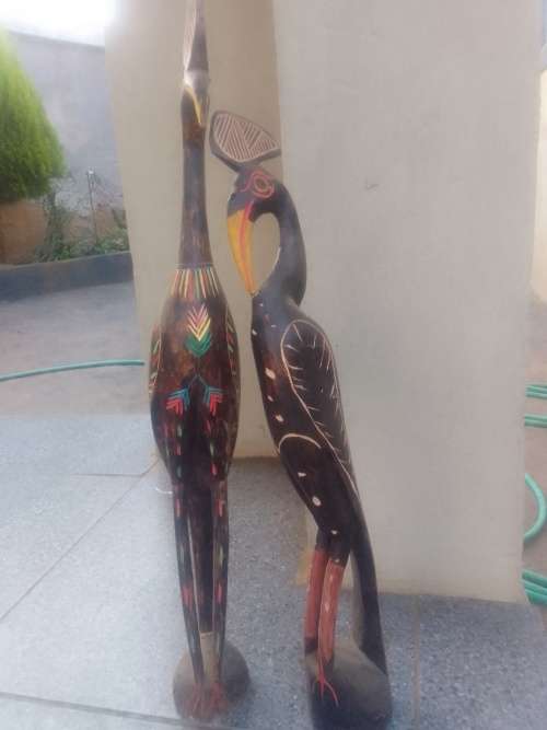 2 wooden birds. 60cm in height