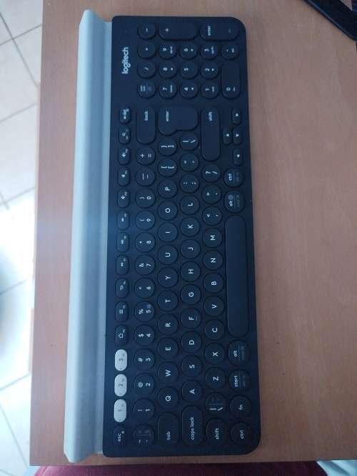 Logitec Wireless Keyboard K780