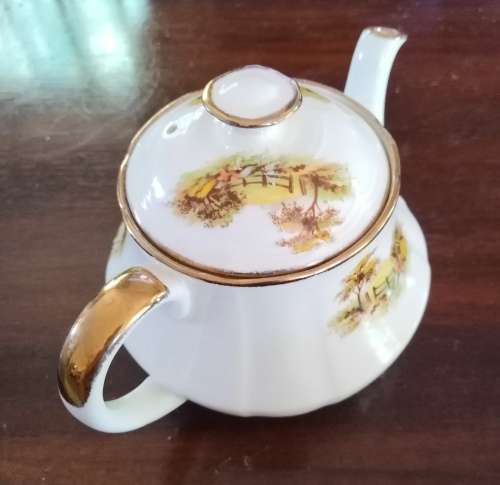 The Hayride - Alfred Meakin Teapot