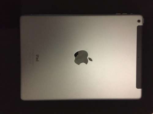 Apple iPad Air Wifi and Cellular (4G) - 16G - MINT Condition plus free Speck cover