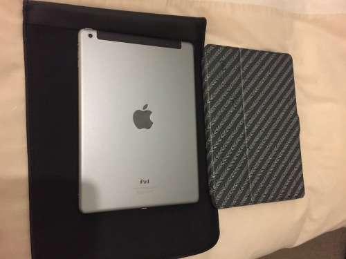 Apple iPad Air Wifi and Cellular (4G) - 16G - MINT Condition plus free Speck cover