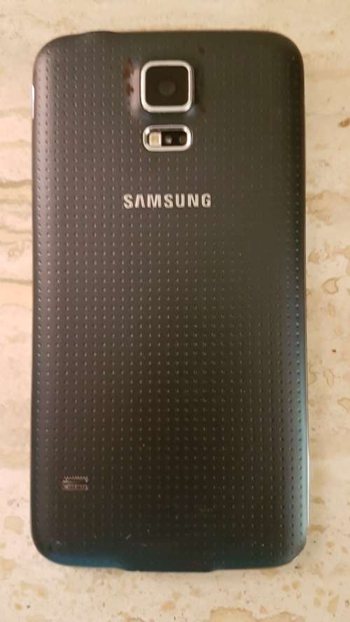 Samsung S5 galaxy smart phone - immaculate condtion