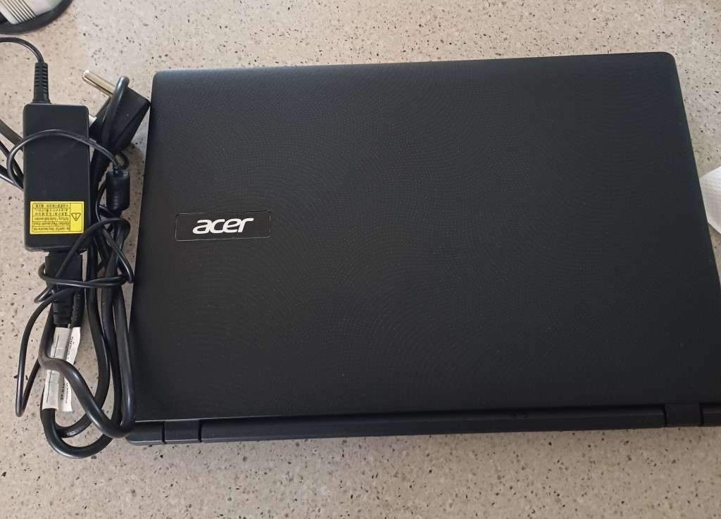 **BARGAIN BUY** MINT ACER EXTENSA LAPTOP WITH 256SSD -IDEAL FOR WORK OR PLAY-GRAB IT@ JUST R3299!!!!