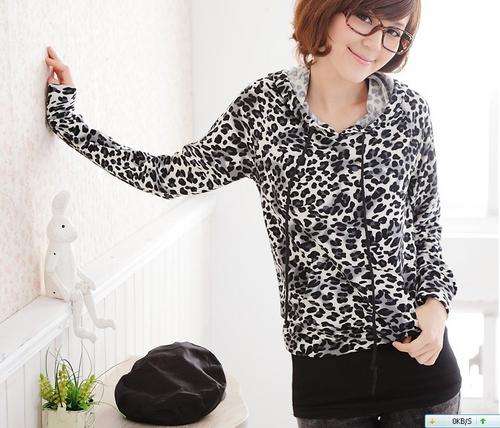 ON SALE NOW R120 !!!!! Ladies leopard print jacket, fit sizes 32--34