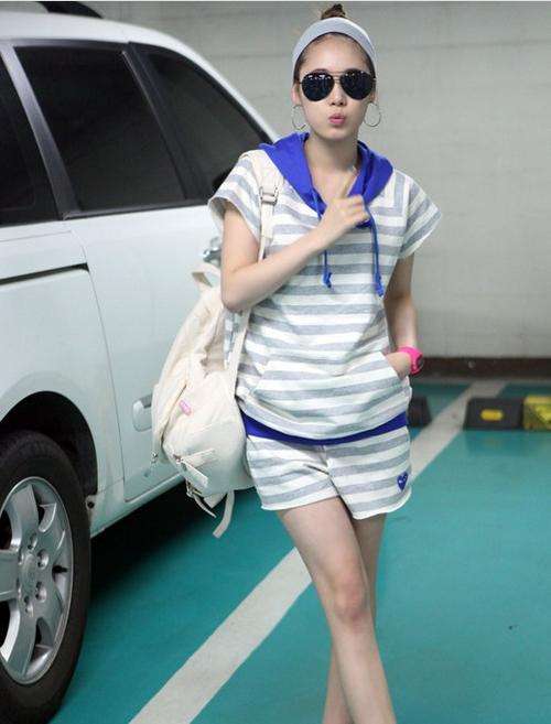 NEW ARRIVAL!!!! Ladies grey/blue strip sports suit . Size 32,34,36