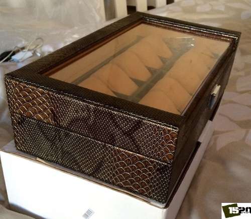 Vintage look Snake Skin show case 12 slots watch box