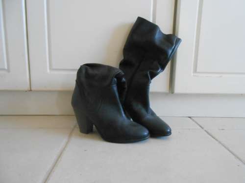 Ladies leather boots