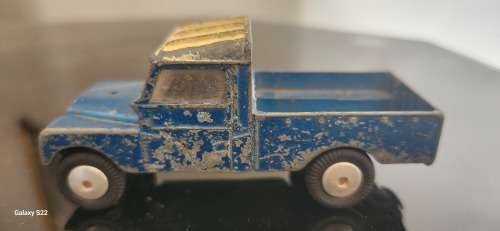 Corgi land rover