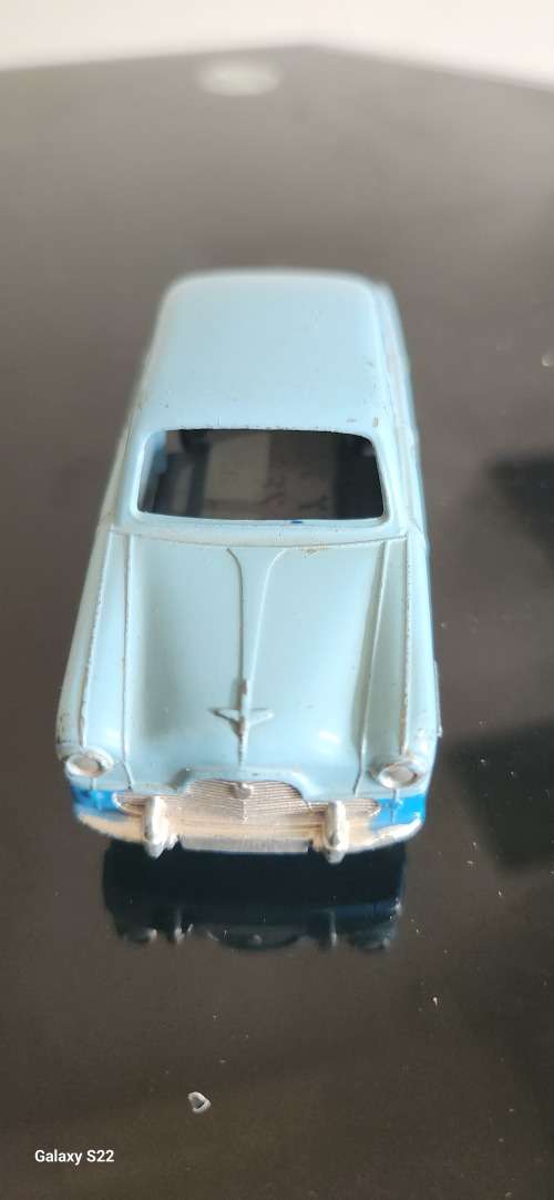 Dinky toys ford