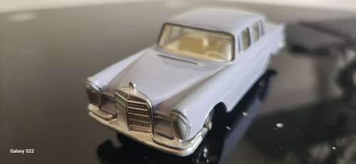 Dinky toys Mercedes