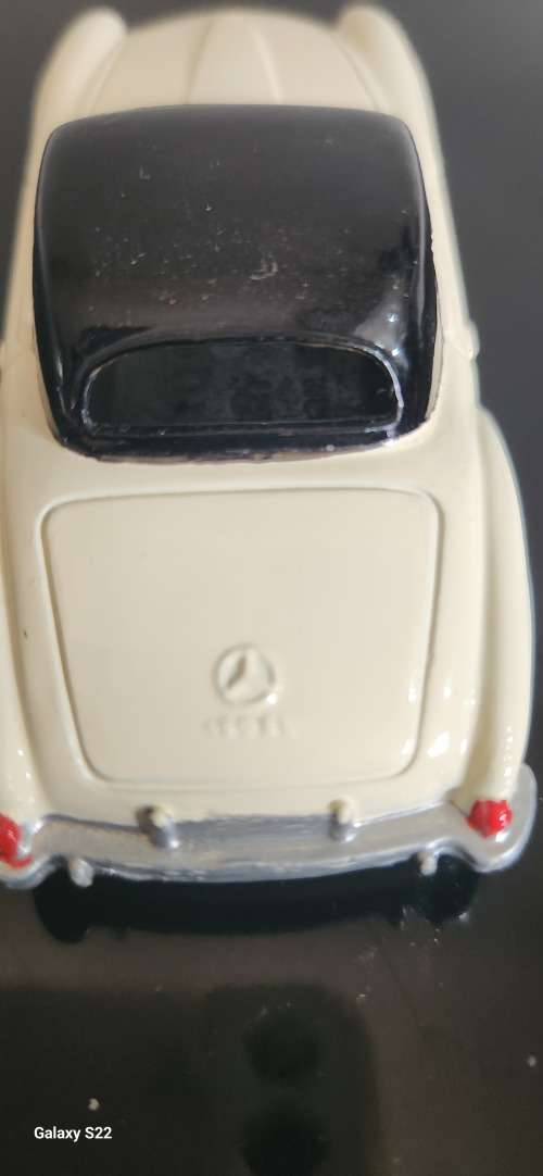 Dinky toys Mercedes