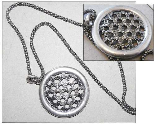 Black and Grey Rhinestone Round Necklace