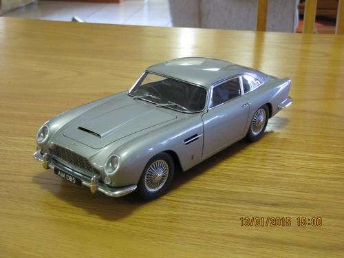 autoart aston martin DB5 1/18 plus merc black covertable norev