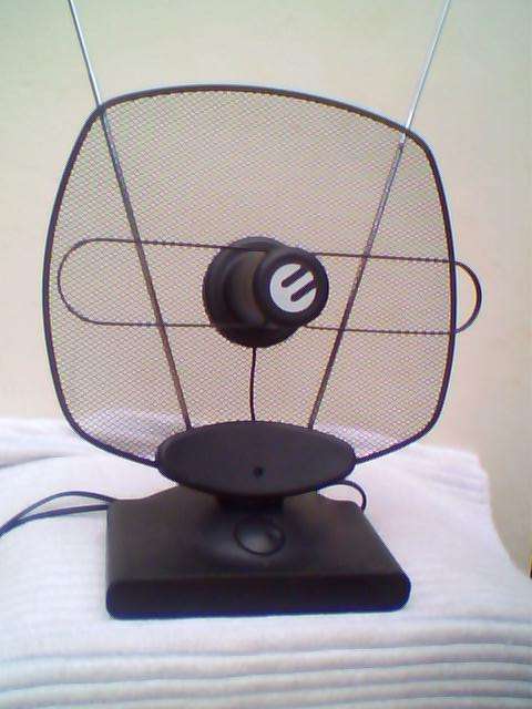 BRAND NEW ELLIES TV ANTENNA; INDOOR