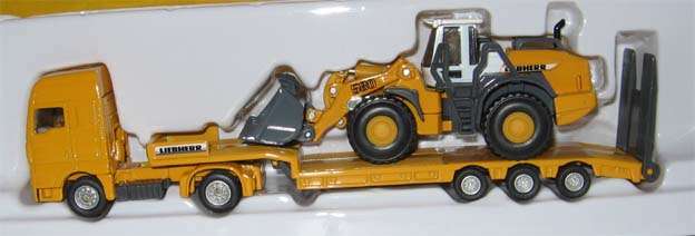 MAN LOW LOADER WITH FOUR WHEEL LIEBHERR LOADER by SIKU in 1/87 SCALE (NEW BOXED)