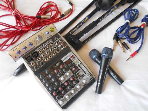 Mini-Mixer,effects and microphone combo