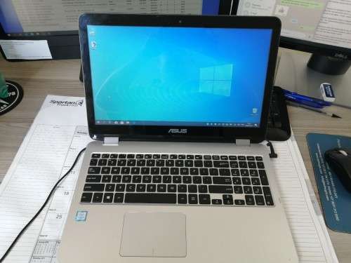 ASUS Vivobook Flip TOUCH Screen *** i5 6th Gen *** 8GB Mem *** 500GB HDD