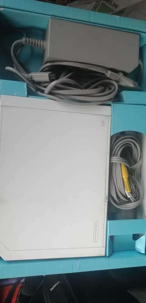 Nintendo Wii PLUS Wii Fit