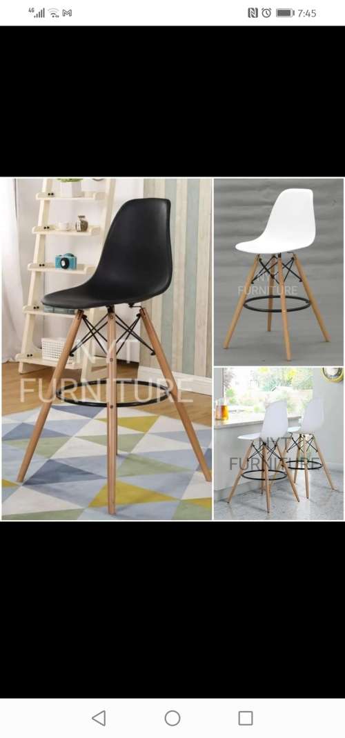 Eiffel Bar Chair Black n White