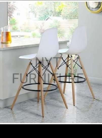 Eiffel Bar Chair Black n White
